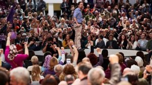 "PODEMOS", UN FENÓMENO MEDIÁTICO QUE PRETENDE SER POLÍTICO, por Ángeles Diez (2014)