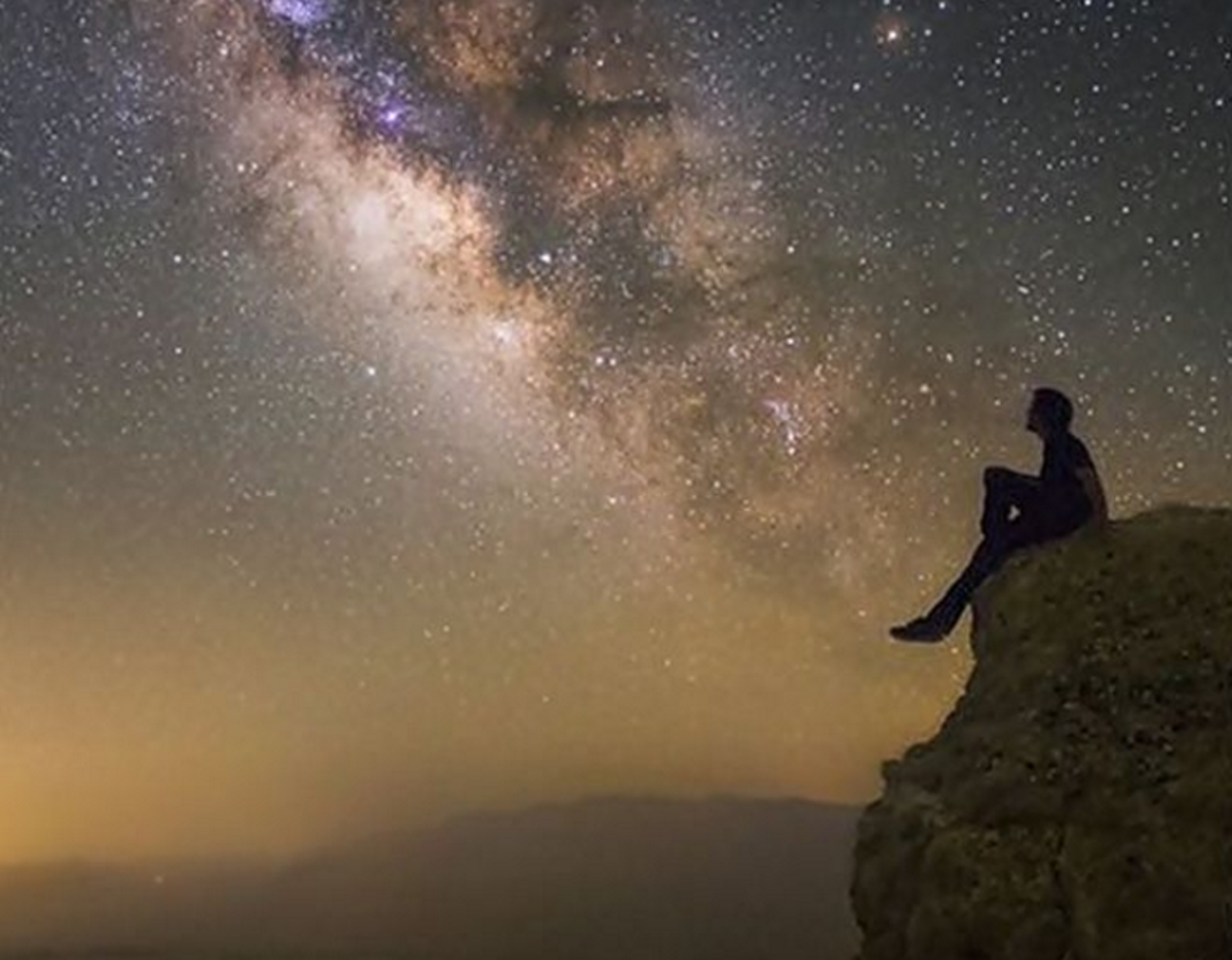 DE LAS ESTRELLAS NACIÓ LA FILOSOFÍA